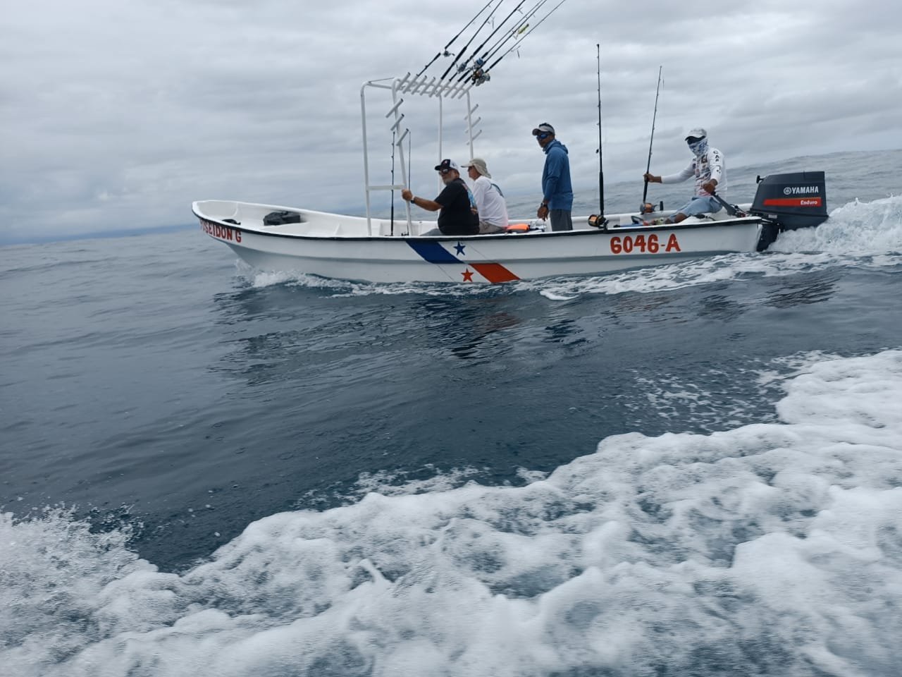 Embarcación para pesca deportiva privada en Cambutal, Panamá